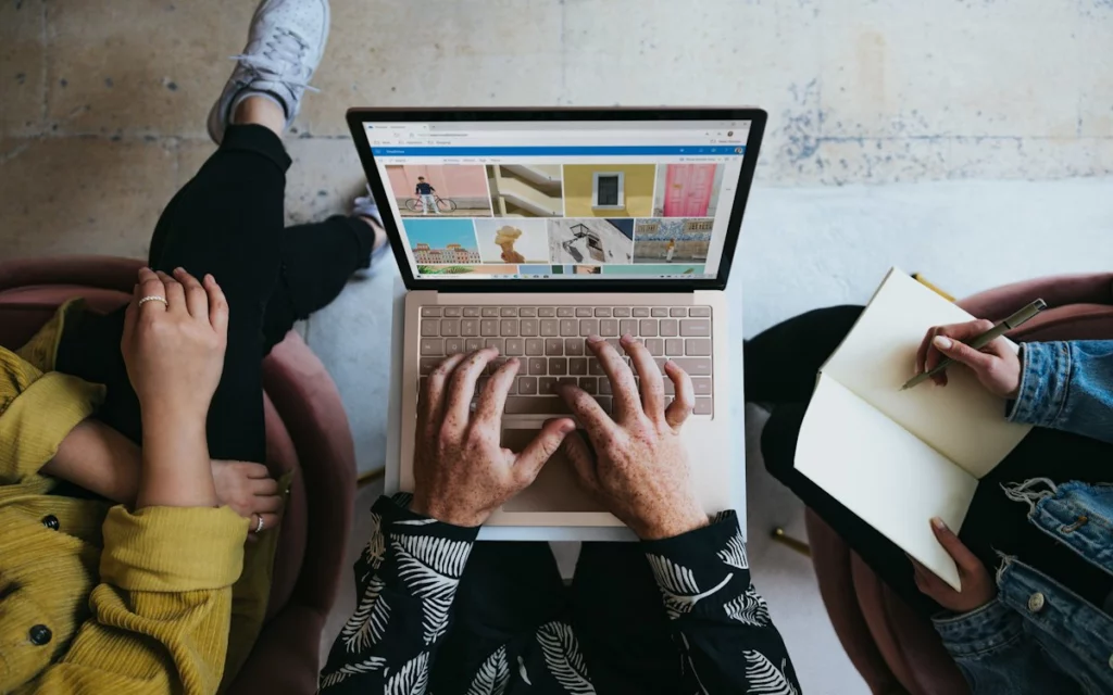 Хорошие фотографии работают в обоих каналах — снимайте один раз, используйте везде
