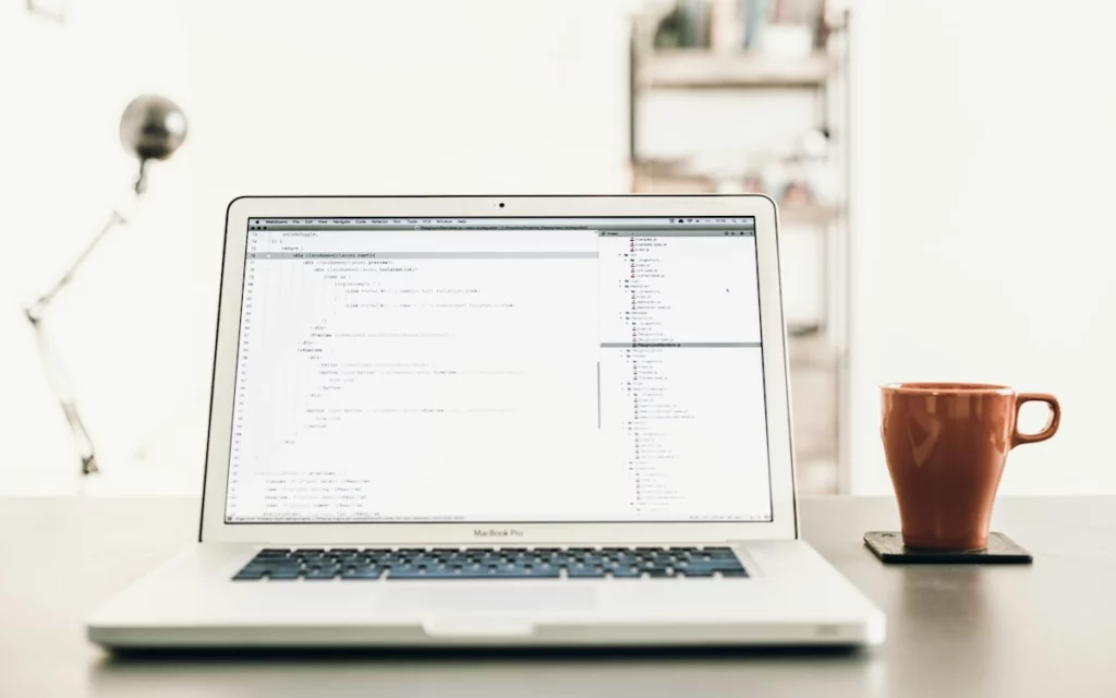 Панель управления WordPress на ноутбуке