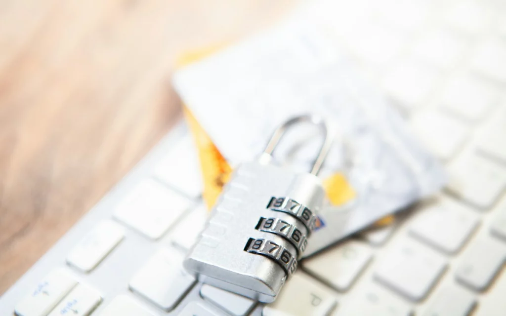 Защита персональных данных клиентов на сайте