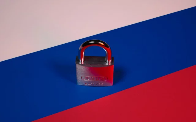 Сервер в России и 152-ФЗ: где хранить персональные данные клиентов