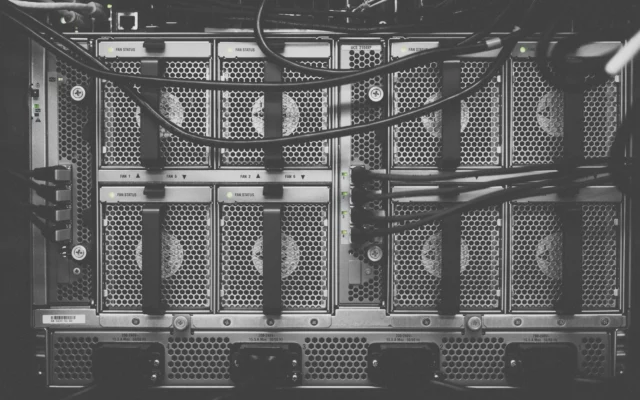 Защита сайта и сервера от DDoS: как это работает и что подключить