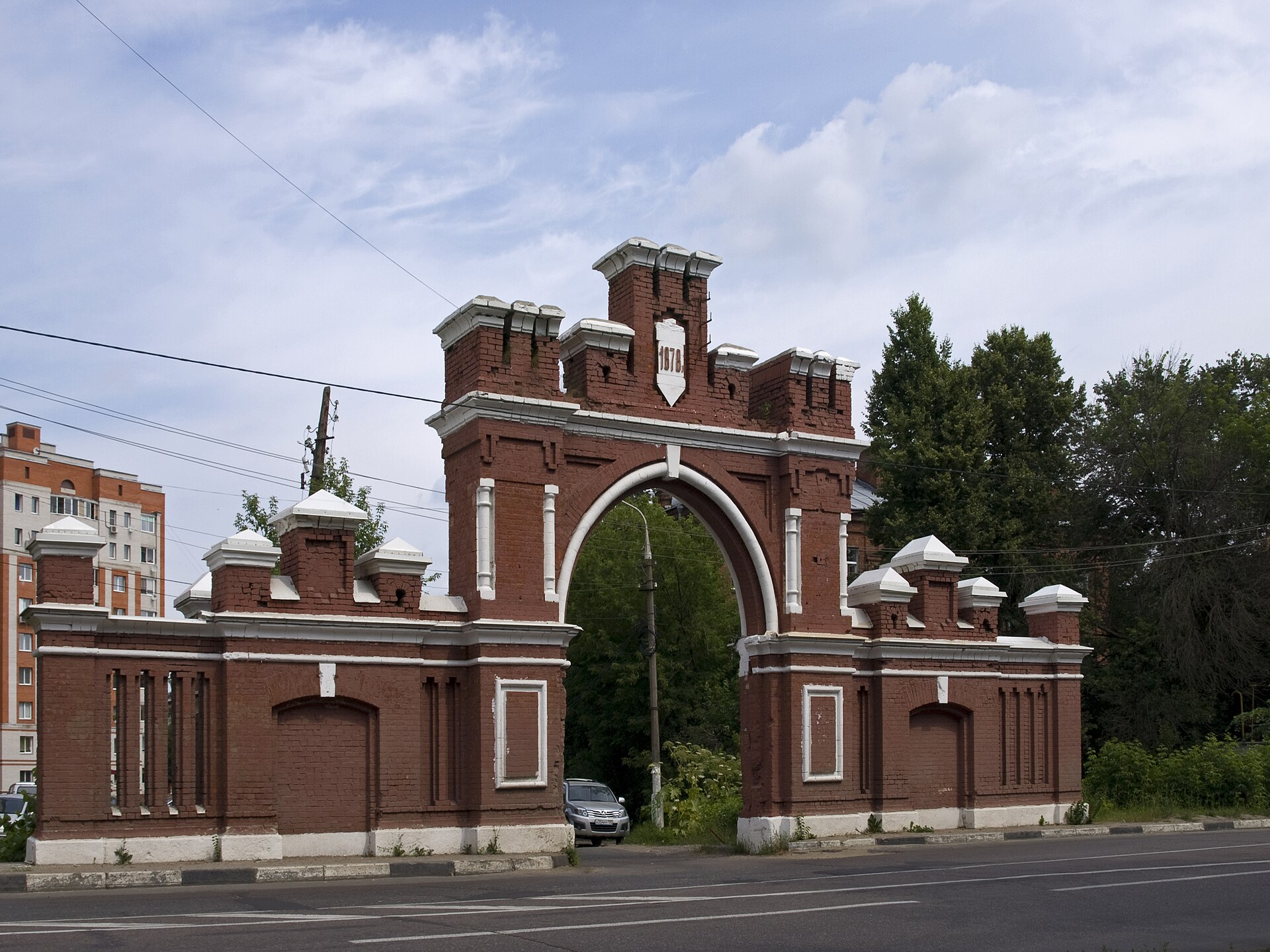 «Московские» фабричные ворота (Красноармейск), Красноармейск