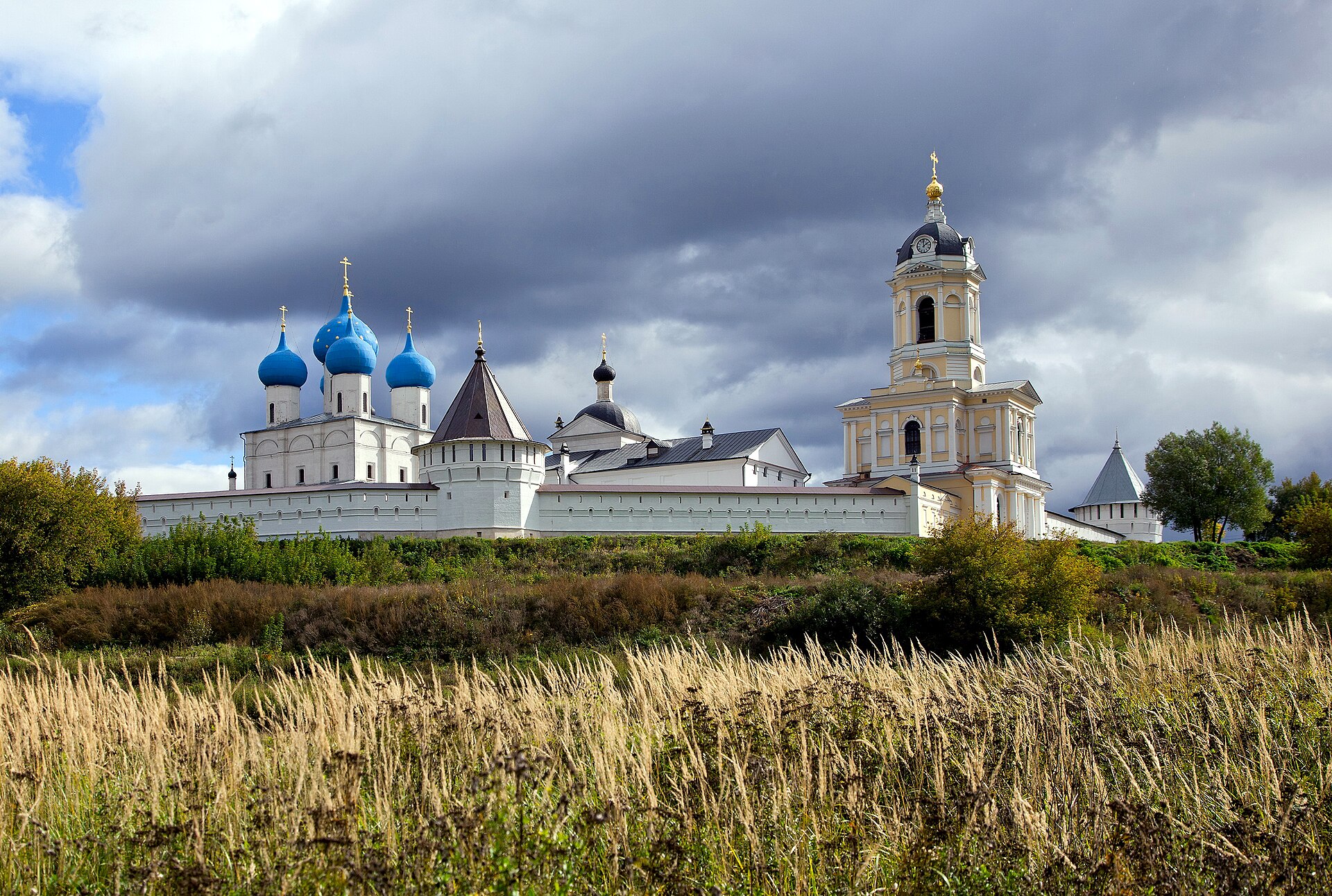 Высоцкий монастырь, Серпухов